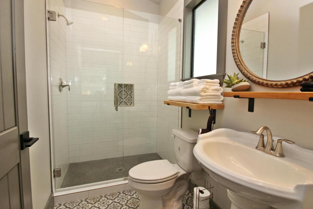 Green Acres Cottages - Wimberley Suite Ngoại thất bức ảnh